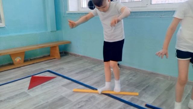 Оздоровительное мероприятие в группе "Цветики-цветочки" для профилактики плоскостопия. смотреть онлайн