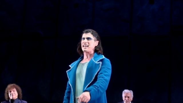 "VIVERE" e "IL TEMPO DELLE CATTEDRALI" da "NOTRE DAME DE PARIS" - MILANO, 3.3.2016 смотреть онлайн