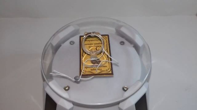 Золотое колечко с фианитами