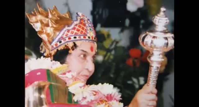 SHRI HANUMAN CHALISA || Sahaja Yoga || Madhu Doshi and Rahul Gupta смотреть онлайн