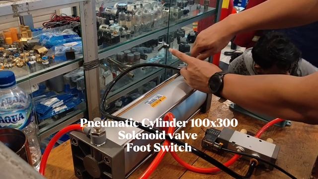 Komponen Pneumatic Cylinder 100x300 Include Solenoid Foot Switch