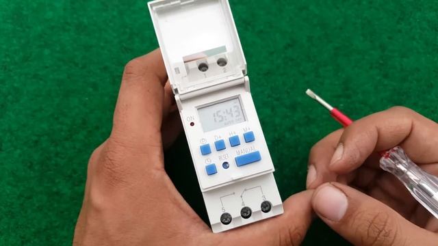 Digital programmable time switch wiring and programming in Urdu/Hindi смотреть онлайн