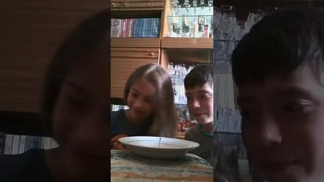 Эксперимент ; вода и давление