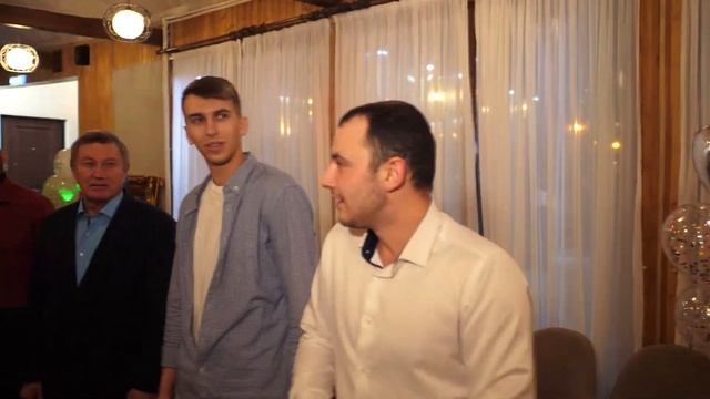Как девушке весело отметить юбилей 25 лет! История дня рождения Наташи! смотреть онлайн