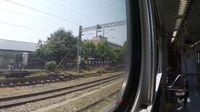 台鐵_區間車 EMU 800型 離開臺南火車站 北上列車 смотреть онлайн