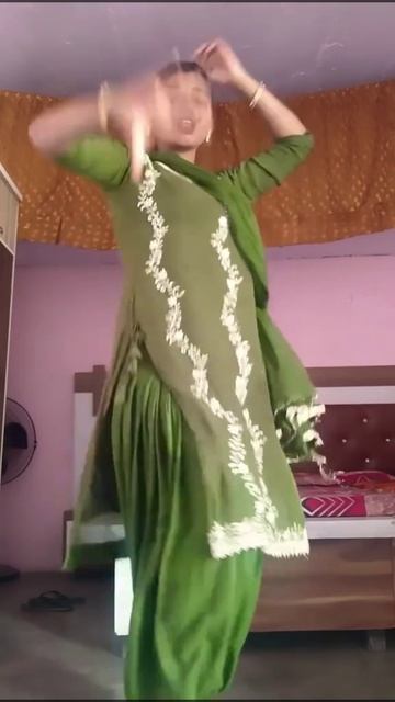 Local Village Girl Hot Dance смотреть онлайн