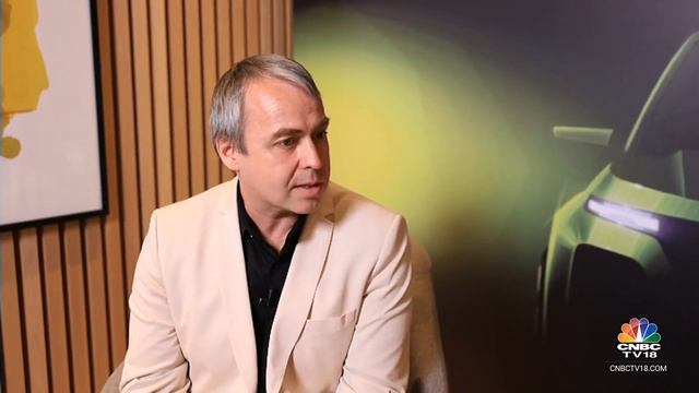 Skoda Boss Petr Janeba Talks About Compact SUV & EV Launches And Plans For Octavia & Superb смотреть онлайн