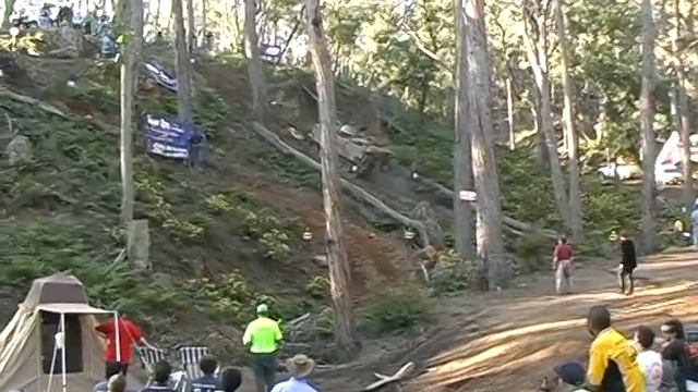 4WD vs TANK ， Hill climb 2.avi смотреть онлайн
