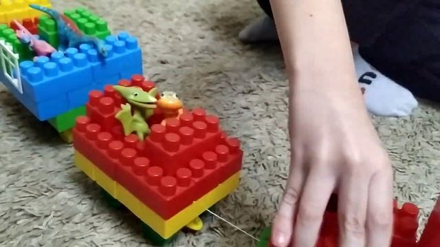 Поезд динозавров!!! 🚂🦖🦕 смотреть онлайн