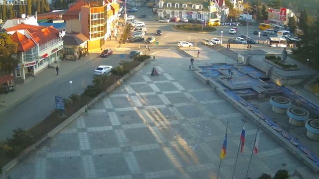 Вебкамера "Площадь Советская". Запись 22.03.2017 18:00:09 смотреть онлайн