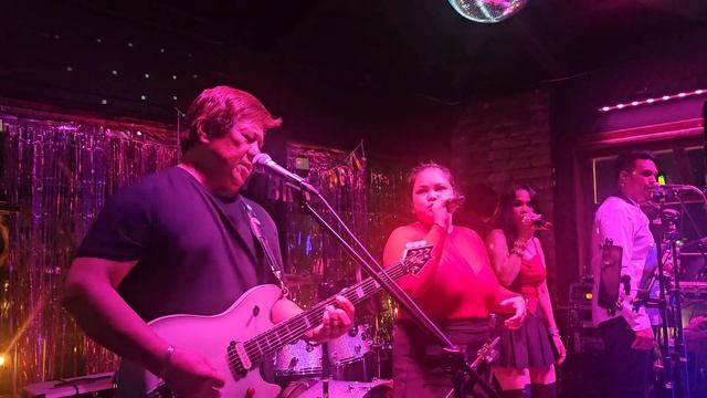 Retro Pop Gig At #1 Broadway Los Gatos Club 2 смотреть онлайн