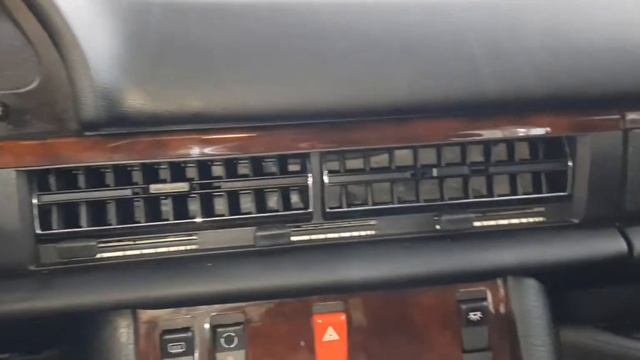 1992 Mercedes Benz 560 SEL - Impecável com apenas 10 mil milhas! смотреть онлайн