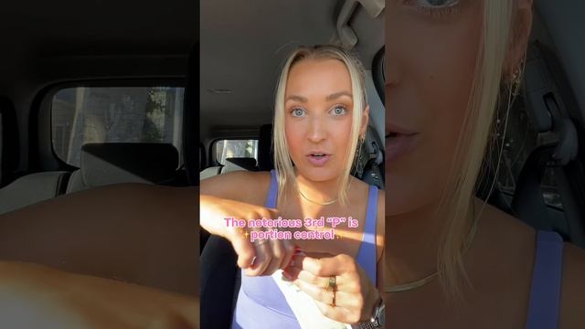 Dietitian Modifies Pookie’s Viral 800 cal Chick-Fil-A Salad 🍗🥗 смотреть онлайн