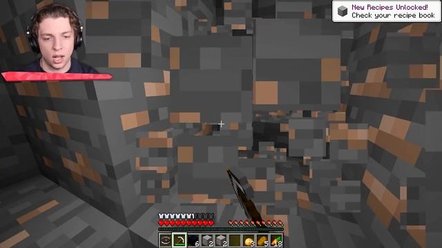 FLYING HUNTERS vs SPEEDRUNNER! (Minecraft) смотреть онлайн