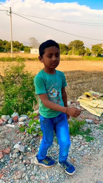 Koi nahi beta lo ek or lo 😫🤪 #shorts #viral #ytshort смотреть онлайн