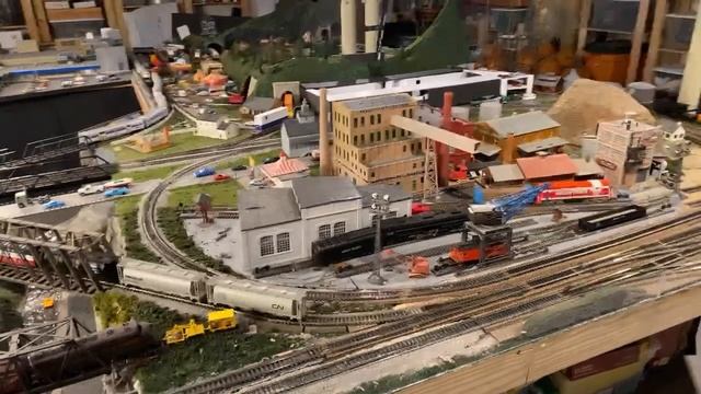 Operating Ho Trains & Locomotives on the Layout Live смотреть онлайн