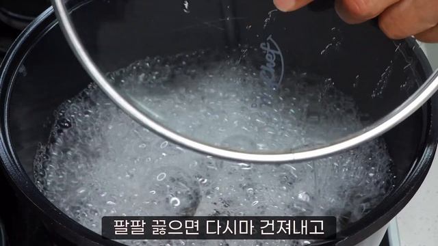 배추 비쌀 때 '이것' 넣어 끓이면 10배 개운하고 깊은맛 나서 깜짝 놀라요!! OOO된장국 무조건 끓이세요.💯 된장국 맛있게 끓이는법. 청경채된장국 смотреть онлайн