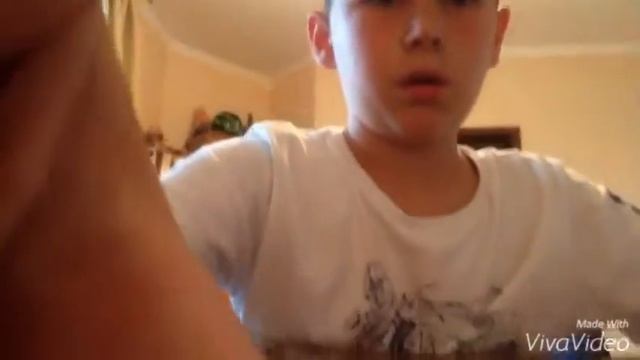 100 слоёв скобок в одну цепочку