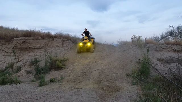 Вечерний выезд на квадроцыклах в грязь смотреть онлайн