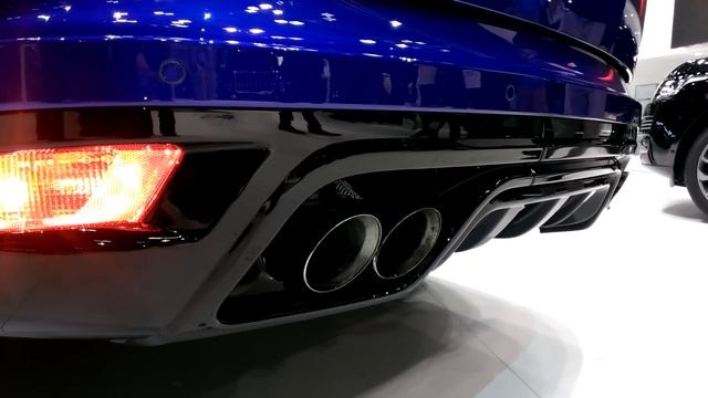 Range Rover Sport SVR 2015 Revving Insanely Loud!!!!!!!!!!!