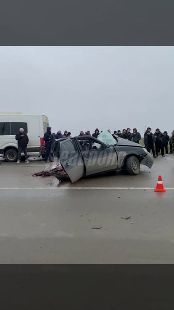 «Приора» влетела в легковушку и маршрутку в Ростовской области — 2 человека погибли смотреть онлайн