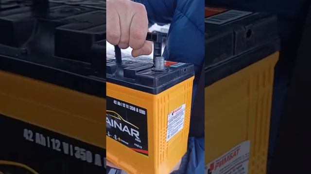 Распаковка — Автомобильный аккумулятор Kainar Asia 42 JR+ 350A смотреть онлайн