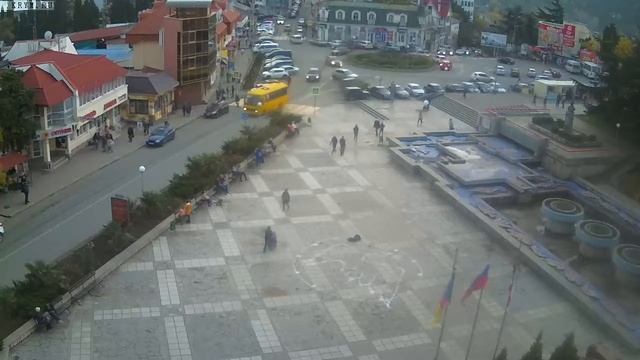 Вебкамера "Площадь Советская". Запись 08.11.2016 17:00:16 смотреть онлайн