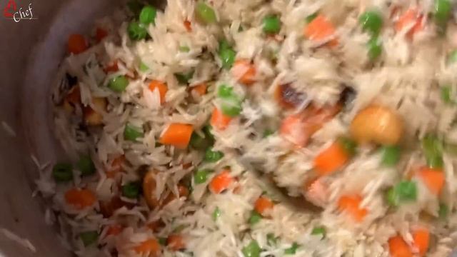 Pulao Recipe I প্ৰেচাৰ কুকাৰত বনাওক ভেজ পোলাও ৷ No Onion Veg Pulao Recipe in Assamese смотреть онлайн