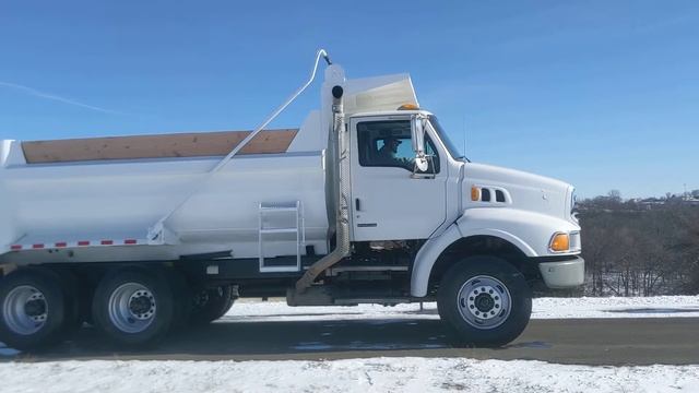 2007 STERLING LT8500 CAT C7 300HP DIESEL TANDEM DUMP TRUCK WHITE - 