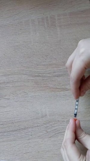 Делаю внутримышечный укол змее #змея #укол #полоз