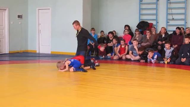Вільна боротьба м.Токмак - клуб "Чемпіон" смотреть онлайн