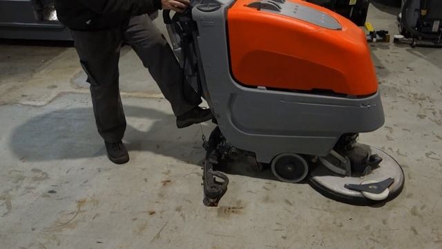 Hako B45 Scrubmaster Baujahr 2013 777 Stunden 001 смотреть онлайн