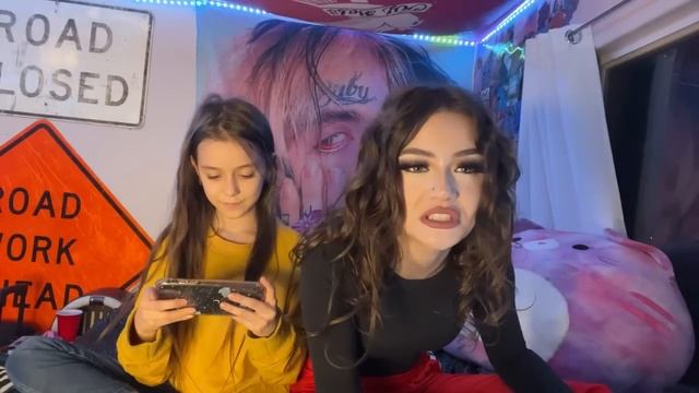 Playing Roblox LIVE w/my sis