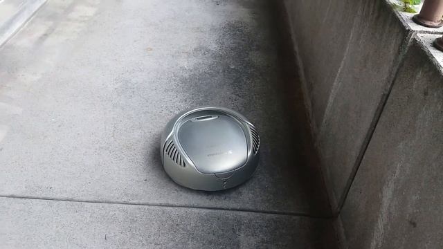 Electrolux Trilobite 2.0 - Balkon immer Sauber смотреть онлайн