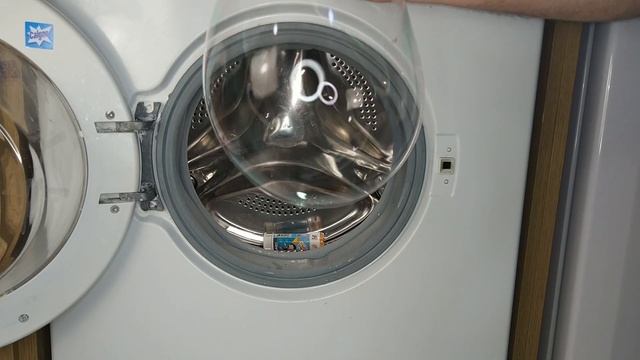 Experiment - Flying Bubbles - in a Washing Machine смотреть онлайн