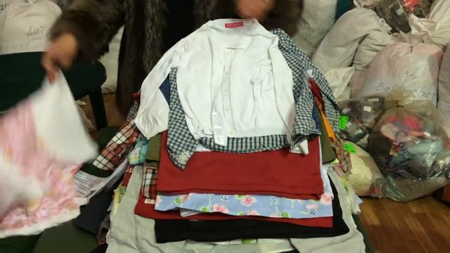 [EXTRA]Лот 812.Микс дет.Вес мешка.25 кг.Англия.Лето.Вешалка. смотреть онлайн