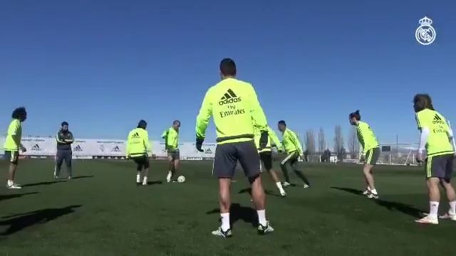 футбольный квадрат