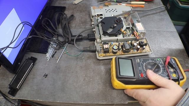 Working Through A Sony PlayStation 1 SCPH-1001 / Let's Fix It смотреть онлайн