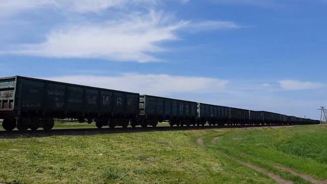 А ви також, коли бачите як рухається залізничний состав, рахуєте вагони? І скільки їх? ;) смотреть онлайн