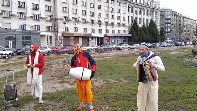 Харинама прасад на Южном вокзале Харьков 24.09.21 смотреть онлайн