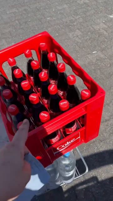 Купил воды и ящик колы ! Отдал на 20€ больше чем до «кризиса» Сколько стоит жизнь в Германии смотреть онлайн