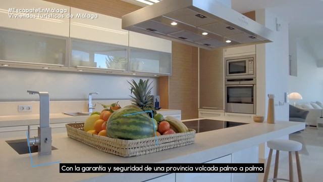 Escápate en Málaga con Rocío Madrid смотреть онлайн