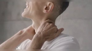 ПРИЧИНЫ БОЛИ В ШЕЕ. Почему болит шея. Что делать если болит шея