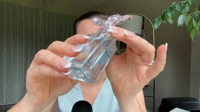 ASMR Perfume Review - Dolly Parton Early Morning Breeze смотреть онлайн