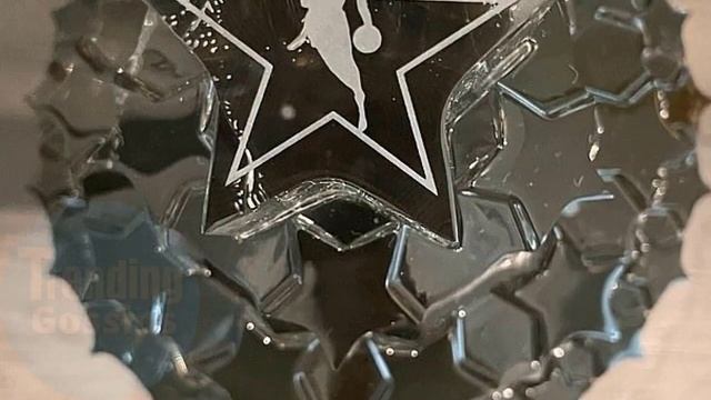 Michael Jordan Hugs Vanessa Bryant & Jerry West смотреть онлайн