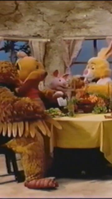 Thanksgiving Dinner at Pooh Corner (W/ Robert Rabbit) смотреть онлайн