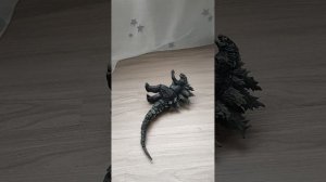 обзор игрушки Годзилла