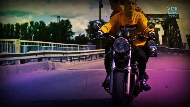 The Distance & Riddick – Enjoy The Moment смотреть онлайн