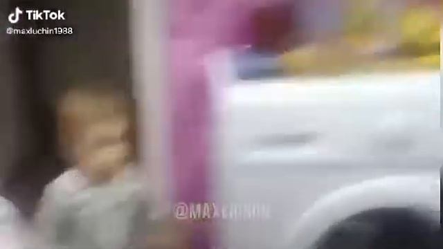 дитина прийшла з роботи коли їй не дали денег смотреть онлайн