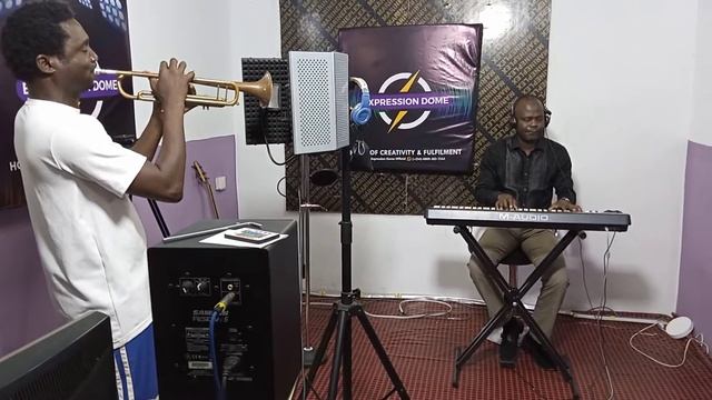 Playing Hymn with Dr. Jegede смотреть онлайн